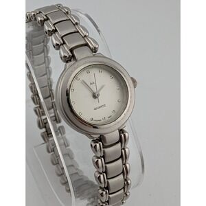 AA Watch Women 22mm Silver Case 8" Band- New Battery